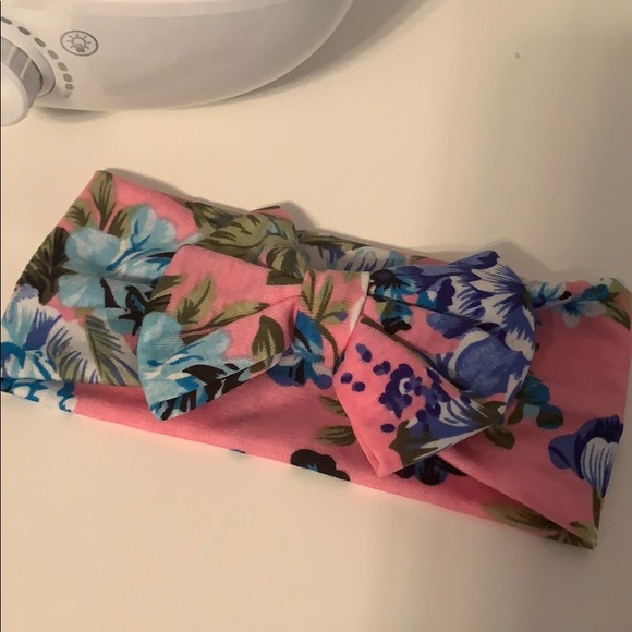 2 sets of swaddle blanket and bows in floral baby - Picture 4 of 4